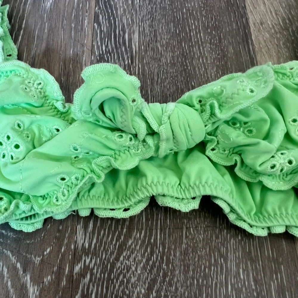 Frankies Bikinis Colby Eyelet Ruffle Bikini SET in Mint Green Size S